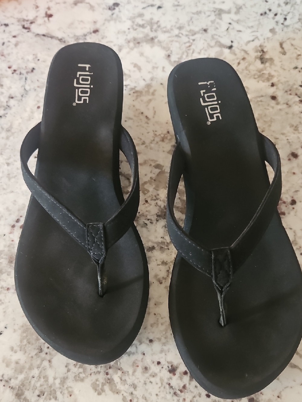 Flojos Women's Black Flip Flop Sandals Size 10-11